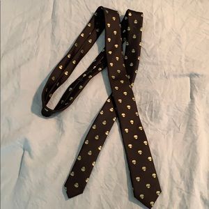 Alien tie